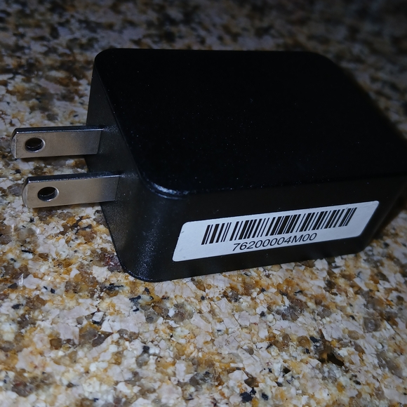 Black Power Adapter - Picture 3 of 4